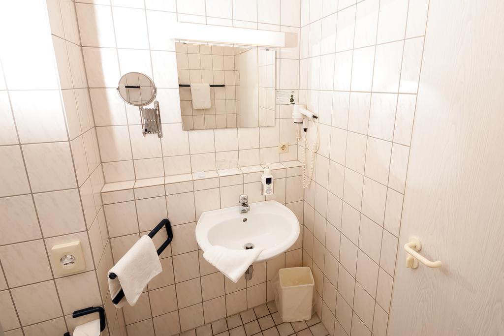 Wohlfuehlhotel Der Jaegerhof Willebadessen Eksteriør bilde